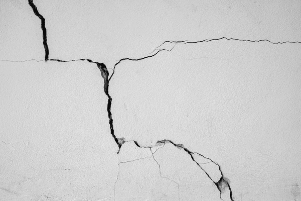 cracked wall repair & repainting